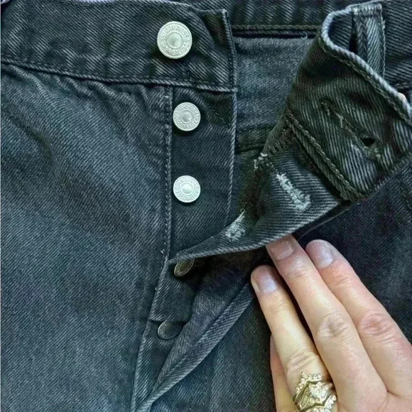 Levi's 501 Button Fly Original Fit Black Jeans size 38x32 - Picture 4 of 13